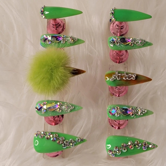 Acrylic press on nails - Picture 5 of 5